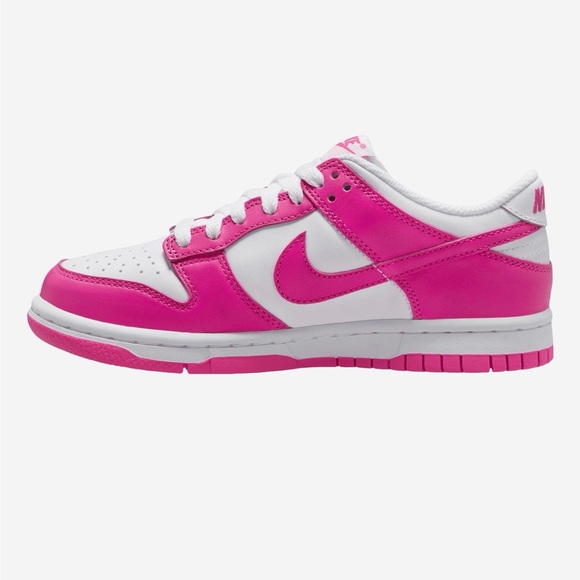 Nike Dunk Low 7Y/8.5W Sneakers in Pink and White - Picture 12 of 15